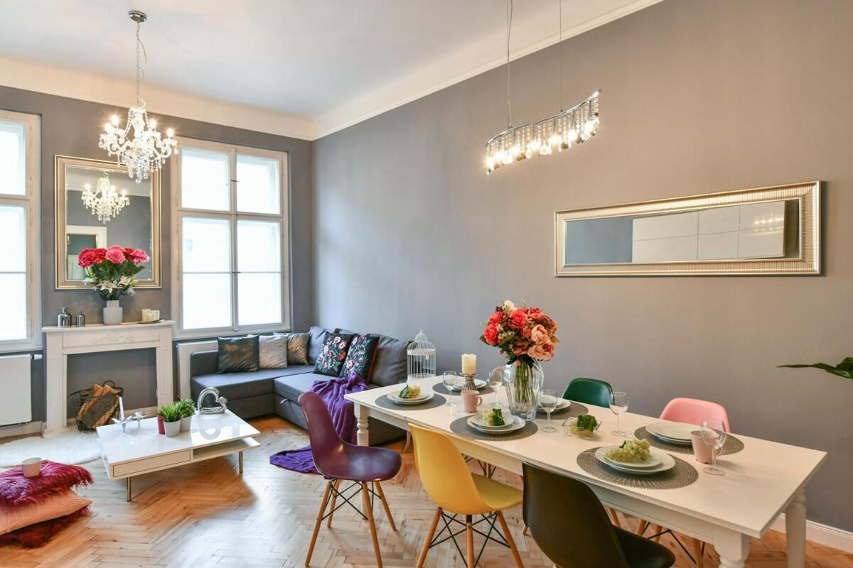 Cityscape Wenceslas Square Apartment Praha Bagian luar foto