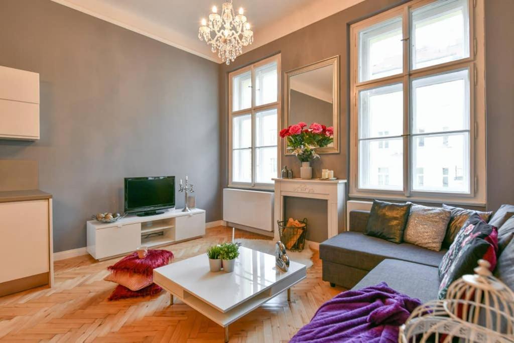 Cityscape Wenceslas Square Apartment Praha Bagian luar foto